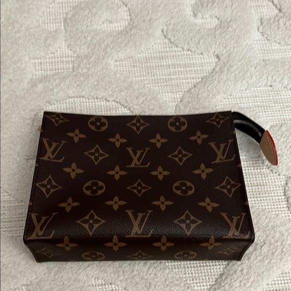 Louis Vuitton Monogram Toiletry 19 - Picture 1 of 6
